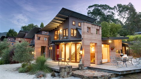 Dreamers - Darwin Holiday 0