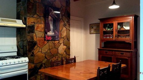 Annadale House - Darwin Holiday 1