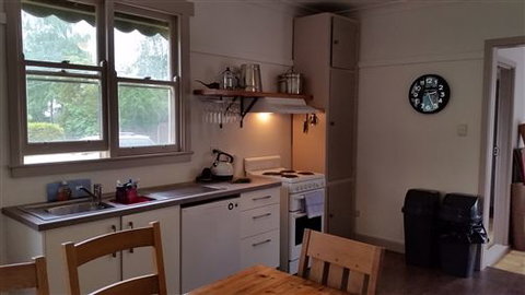 Lakeside Vista Holiday House - Darwin Holiday 1