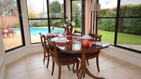 DeLuca - Darwin Holiday 0