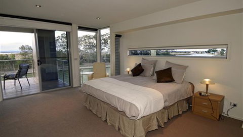 Gippsland Lakehouse - Darwin Holiday 4