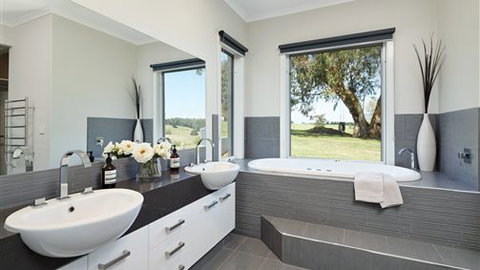 Neerim Chateau - Darwin Holiday 5