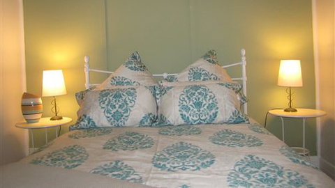 Maydays - Darwin Holiday 4