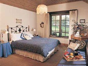 Adelaide Hills Country Cottages - Gum Tree Cottage - Darwin Holiday 2