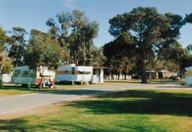 Tumby Bay Caravan Park Cabins - Darwin Holiday 2