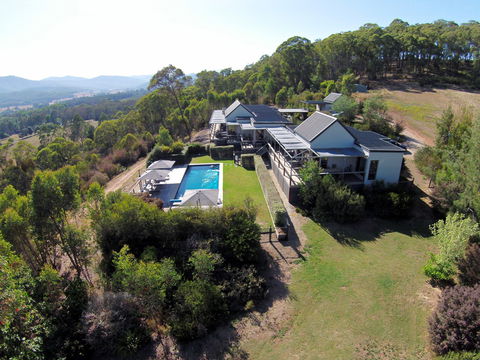 215 Mt Buffalo - Darwin Holiday 0