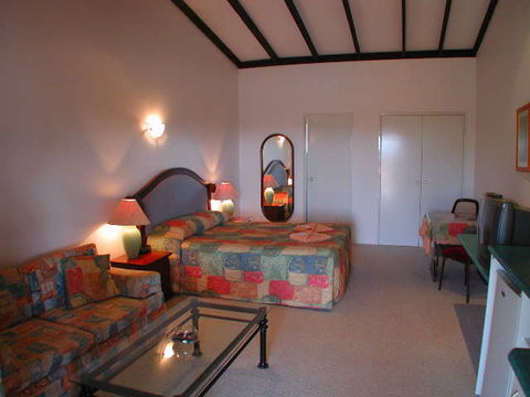 Albert Facey Motor Inn Narrogin - Darwin Holiday 0