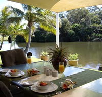 Alexander Lakeside Bed  Breakfast - Darwin Holiday