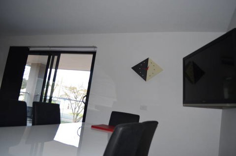 Apex Park Holiday Apartments - Darwin Holiday 3