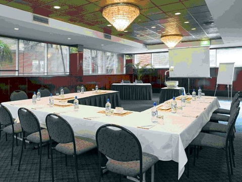 Metro Aspire Hotel Sydney - Darwin Holiday 1