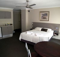 Aston Hill Motor Lodge - Darwin Holiday