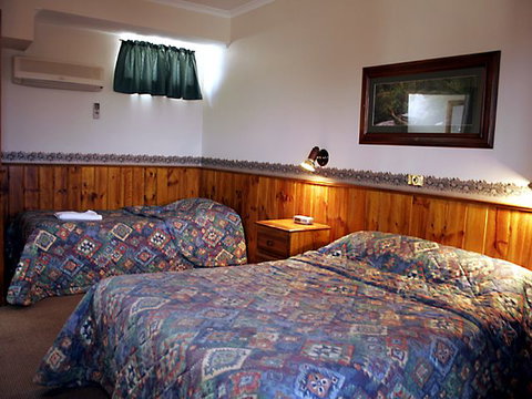 Astor Motor Inn - Darwin Holiday 1