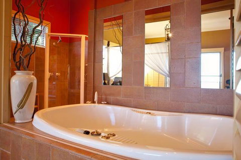 Avocado Sunset Bed & Breakfast - Darwin Holiday 2