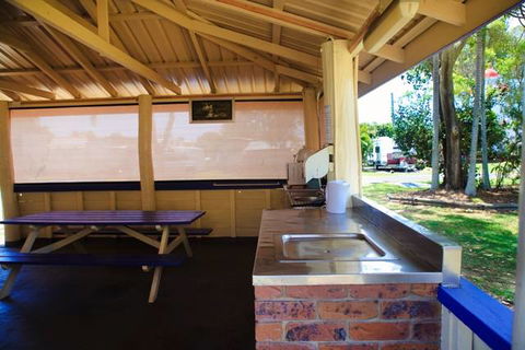 Burnett Heads Holiday Park - Darwin Holiday 0