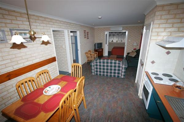 Busselton Villas And Caravan Park - Darwin Holiday 0