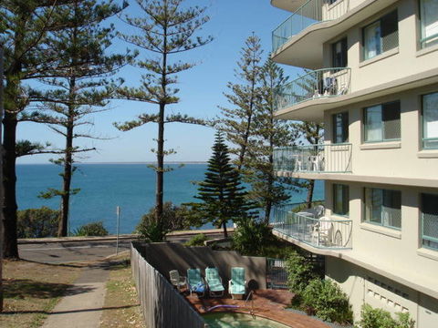 Campbells Cove Beachfront Apartments - Darwin Holiday 0