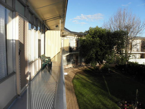 Capri Lodge Apartments - Darwin Holiday 4