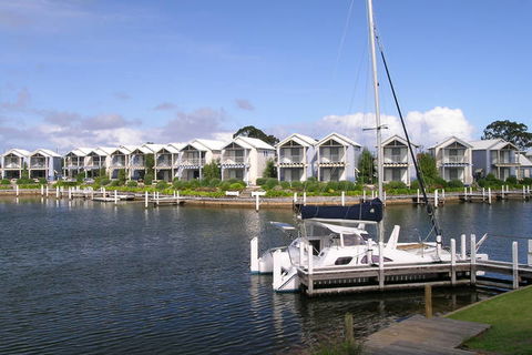 Captains Cove Waterfront Apartments - Darwin Holiday 1