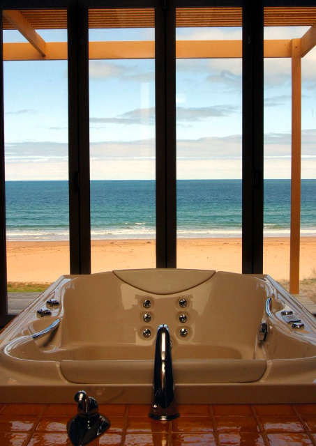 Chocolate Gannets Apollo Bay - Darwin Holiday 1