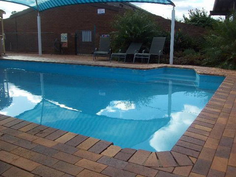 Cobar Motor Inn - Darwin Holiday 4