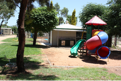 Cobdogla Station Caravan Park - Darwin Holiday 2