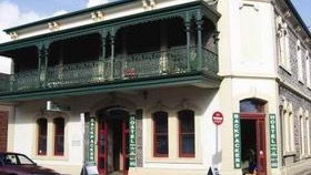 Adelaide's Shakespeare Backpackers International Hostel - Darwin Holiday 2