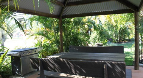 Pialba Motor Inn - Darwin Holiday 6