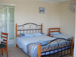 Beale's BedFish & Breakfast - Darwin Holiday 0