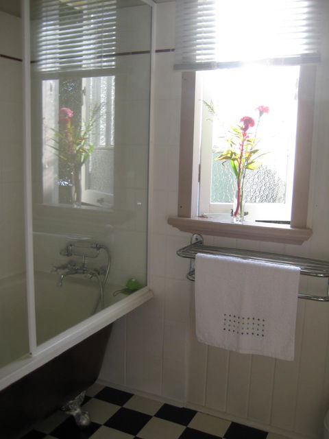 Eco Queenslander Holiday Home - Darwin Holiday 5