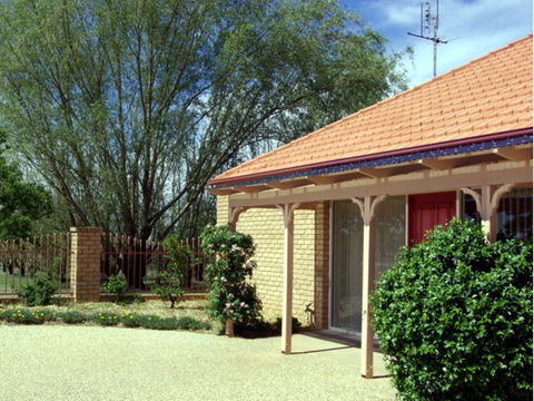 Fairways Bed & Breakfast At Jerilderie - Darwin Holiday 4