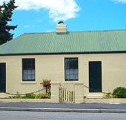 Gaol House Cottages - Darwin Holiday