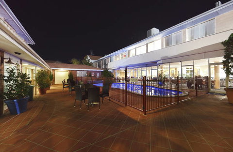 Ibis Styles Canberra - Darwin Holiday 5