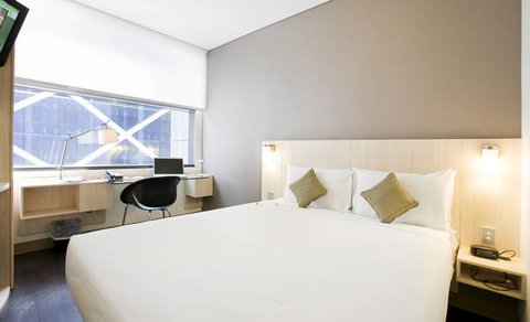 Ibis Sydney King Street Wharf - Darwin Holiday 2