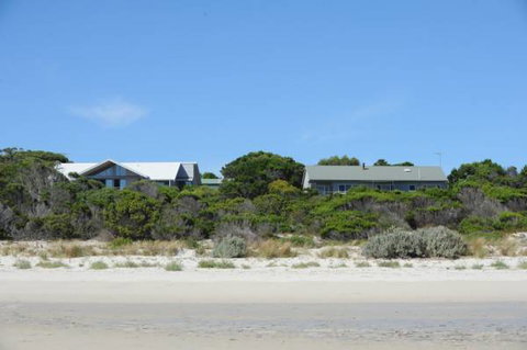 Island Beach Escape - Beachcomber - Darwin Holiday 1