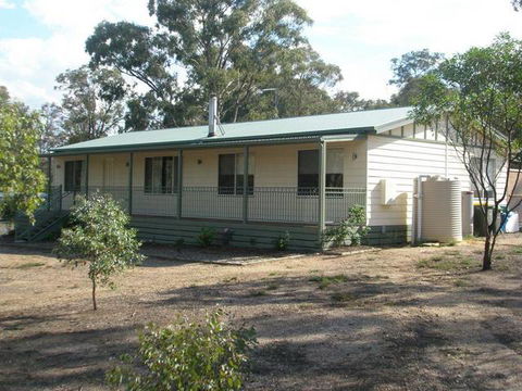 Lake Glenmaggie Caravan Park - Darwin Holiday 1