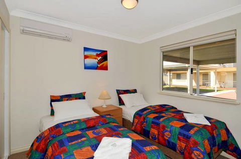 Lakeside Holiday Apartments - Darwin Holiday 3