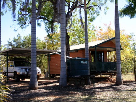 Mataranka Cabins & Camping - Darwin Holiday 0