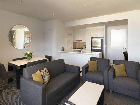 Meriton Serviced Apartments - Zetland - Darwin Holiday 1