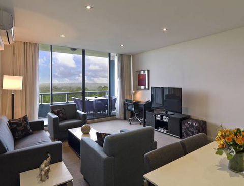 Meriton Serviced Apartments Danks Street, Waterloo - Darwin Holiday 0