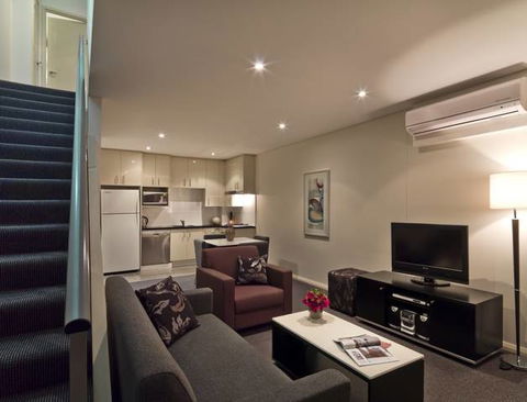 Meriton Serviced Apartments Danks Street, Waterloo - Darwin Holiday 2