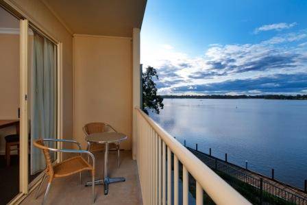 Nagambie Waterfront Motel - Darwin Holiday 6