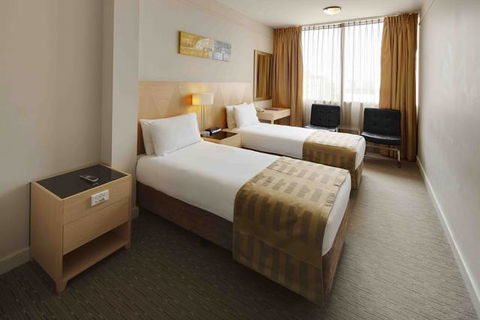 Quality Hotel Ambassador Perth - Darwin Holiday 9
