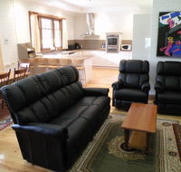 Pinkerton Hill Naracoorte Cottages - Darwin Holiday