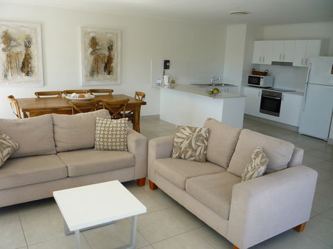 Regatta Riverfront Apartments - Darwin Holiday 7
