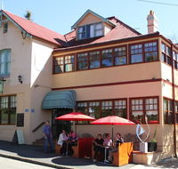 Jamison Guesthouse and The Rooster Restaurant