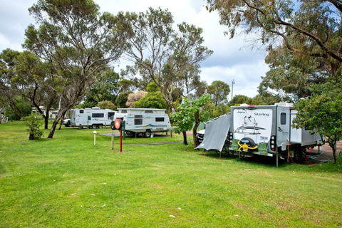 Acclaim Pine Grove Holiday Park - Darwin Holiday 11