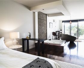 Polperro Winery Luxury Accommodation - Darwin Holiday 2