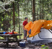 Bald Rock campground and picnic area - Darwin Holiday