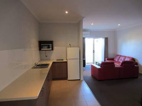 Roma Inland Motor Inn - Darwin Holiday 0