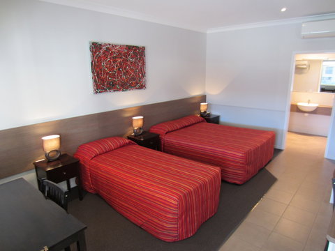 Roma Inland Motor Inn - Darwin Holiday 5